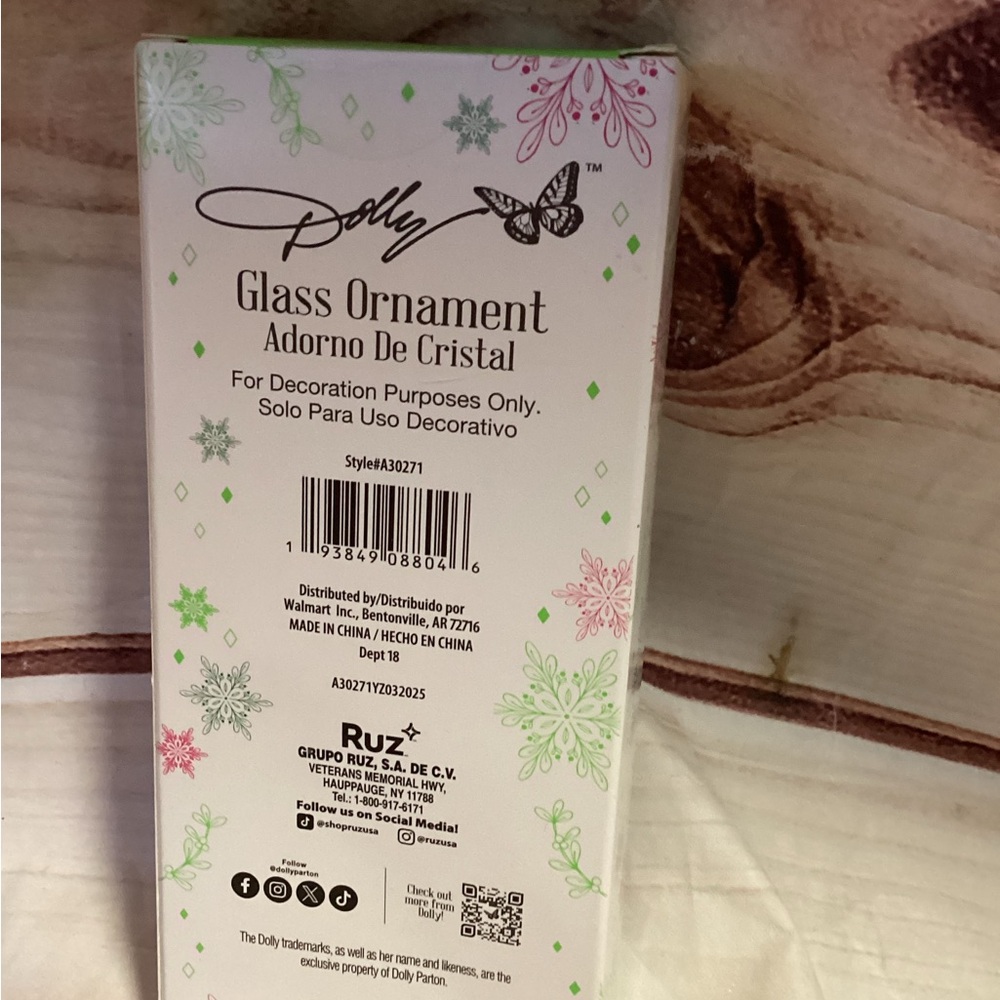 Dolly Parton pink guitar ornament-NEW - Picture 3 of 3